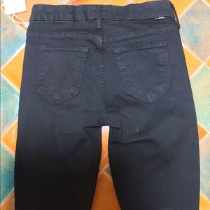 MOTHER Jeans - MOTHER LOOKER ANKLE FRAY GUILTY AS SIN MOTHER Jeans - MOTHER LOOKER ANKLE FRAY GUILTY AS SIN